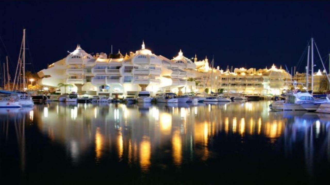 Puerto Marina Apartment Benalmadena Bagian luar foto